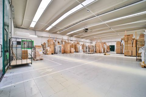 L'establiment comercial a Arcore, Monza and Brianza, Arcore - € 3.500/mes | Ref: CAP.ARCORE-TS3500A - foto 4