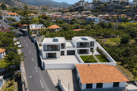 Villa i Funchal, Madeira, Funchal - € 700.000 | Ref: MOBRIEN-12629 - foto 1