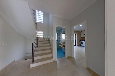 Villa i Oeiras, Lisbon, Oeiras - € 850.000 | Ref: 355260054 - foto 9