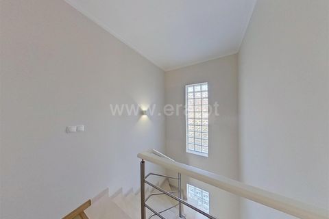 Villa i Oeiras, Lisbon, Oeiras - € 850.000 | Ref: 355260054 - foto 10