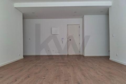 Apartament a Alges, Lisbon, Alges - € 2.300/mes | Ref: KWPT-034215 - foto 3
