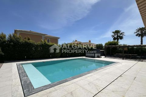 Villa i Almancil, Faro, Almancil - € 1.250.000 | Ref: V268971J - foto 12