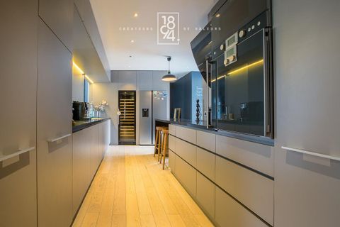 Penthouse i Marseille, Bouches-du-Rhone, Marseille - € 550.000 | Ref: L6O6-I6Q-PNX - foto 12