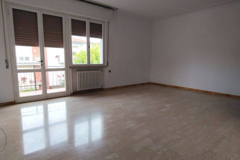 Villa a Pisa, Pisa, Pisa - € 1.500/mes | Ref: 2026133 - foto 2
