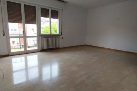 Villa a Pisa, Pisa, Pisa - € 1.500/mes | Ref: 2026133 - foto 3
