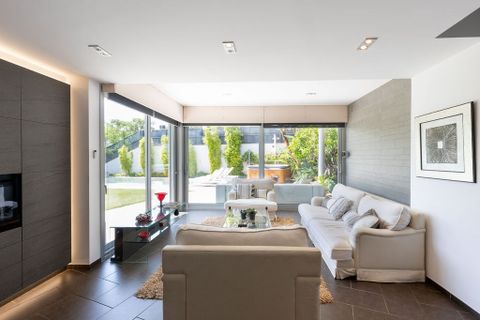 Villa i Mataro, Barcelona, Mataro - € 1 050 000 | Ref: KBMN611 - foto 6