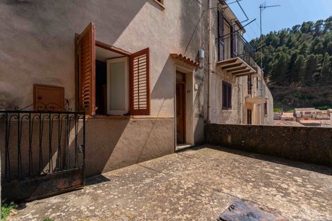 Villa a Gratteri, Palermo, Gratteri - € 25.000 | Ref: V702 - foto 2