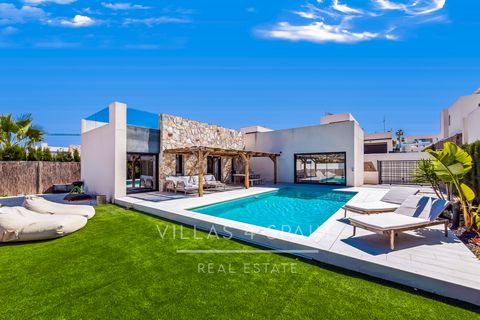 Villa en Algorfa, Alicante, Algorfa - € 649.000 | Ref: V4S5414 - photo 1