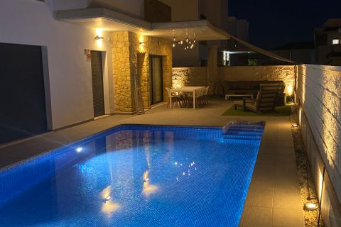 Villa en Ciudad Quesada, Alicante, Ciudad Quesada - € 499.500 | Ref: 27-27-0-11-629/73945 - photo 14