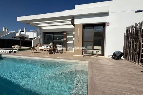 Villa i Orihuela, Alicante, Orihuela - € 398.000 | Ref: R579 - foto 2