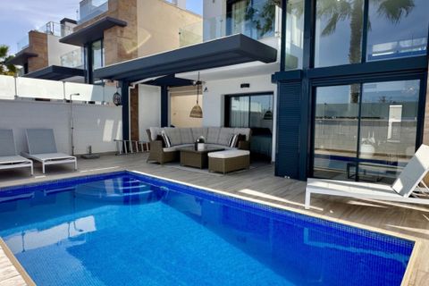 Villa i Cabo Roig, Alicante, Cabo Roig - € 449.950 | Ref: THKMR60-264-5170 - foto 1