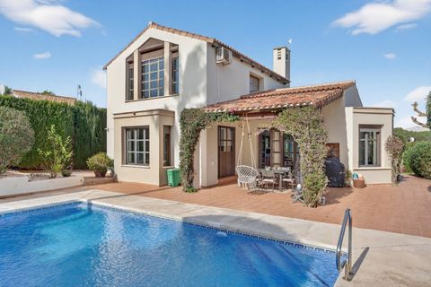 Villa en Javea, Alicante, Javea - € 950.000 | Ref: Ref-CBE02-327 - photo 1