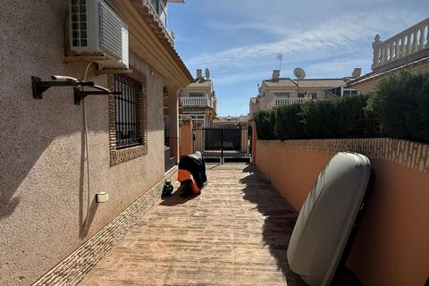 Villa i Playa Flamenca, Alicante, Playa Flamenca - € 299.999 | Ref: Ref-GED3207 - foto 10