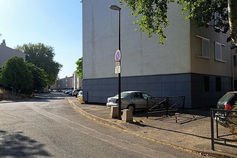 Wohnung in Avignon, Vaucluse, Avignon - € 682/Monat | Ref: SAN-068065-1549 - Foto 2
