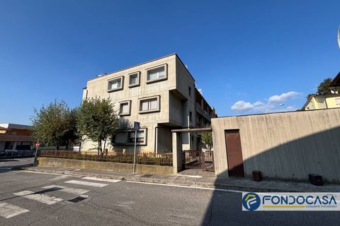 Parkeerruimte in Capriolo, Brescia, Capriolo - € 12.000 | Ref: BOX.95.cf - foto 2