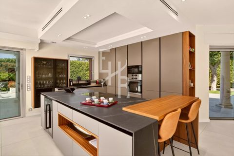 Villa i Mougins, Alpes-Maritimes, Mougins - € 2.220.000 | Ref: 87093237 - foto 9
