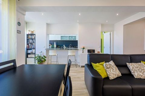 Lejlighed i Amadora, Lisbon, Amadora - € 295.000 | Ref: C0483-01881 - foto 5