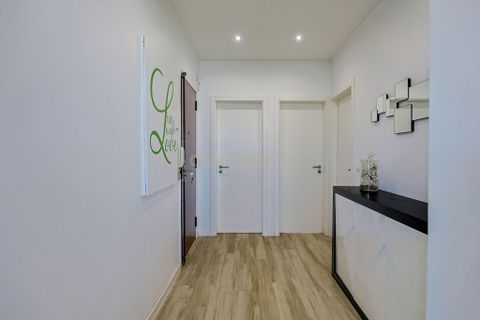 Lejlighed i Amadora, Lisbon, Amadora - € 295.000 | Ref: C0483-01881 - foto 14