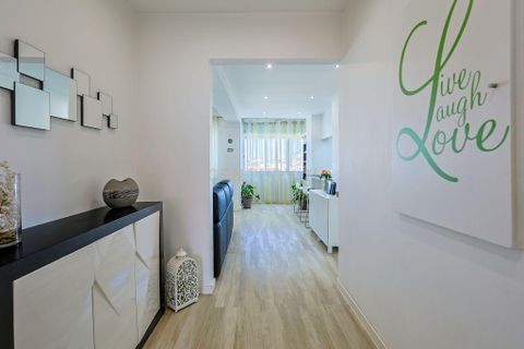 Lejlighed i Amadora, Lisbon, Amadora - € 295.000 | Ref: C0483-01881 - foto 15