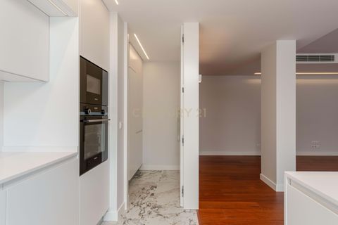 Lejlighed i Almada, Setubal, Almada - € 720.000 | Ref: C0431-00827 - foto 11
