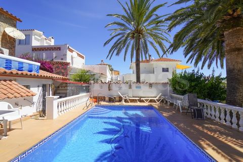 Villa a Empuriabrava, Gerona, Empuriabrava - € 890.000 | Ref: 211 - foto 8