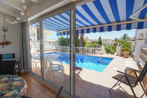 Villa a Empuriabrava, Gerona, Empuriabrava - € 890.000 | Ref: 211 - foto 12
