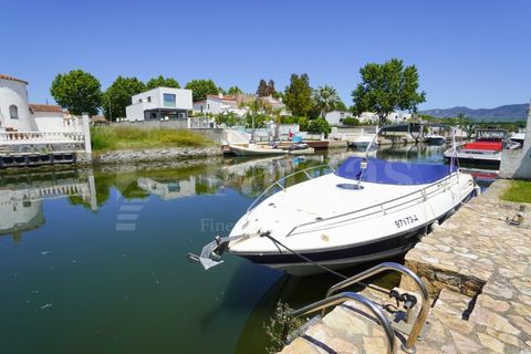 Villa i Empuriabrava, Gerona, Empuriabrava - € 675.000 | Ref: 095 - foto 2