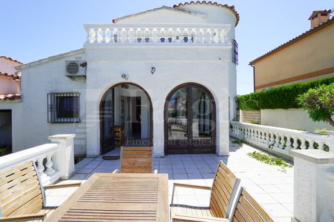 Villa i Empuriabrava, Gerona, Empuriabrava - € 675.000 | Ref: 095 - foto 13