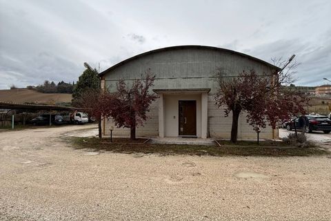 Propriedade comercial em Fermo, Fermo, Fermo - € 300.000 | Ref: AQ23 - foto 3