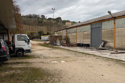 Propriedade comercial em Fermo, Fermo, Fermo - € 300.000 | Ref: AQ23 - foto 9