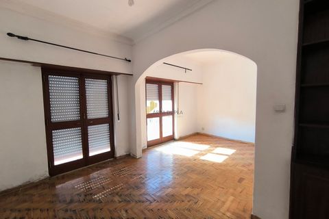 Lejlighed i Amadora, Lisbon, Amadora - € 280.000 | Ref: APA_526 - foto 12