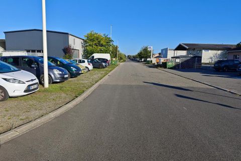 L'establiment comercial a Grenade, Haute-Garonne, Grenade - € 7.140/mes | Ref: GES23360004-148 - foto 2