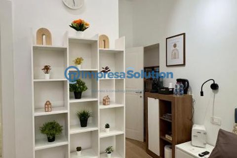 Erhvervsejendom i Naples, Naples, Naples - € 90.000 | Ref: toledo - foto 9