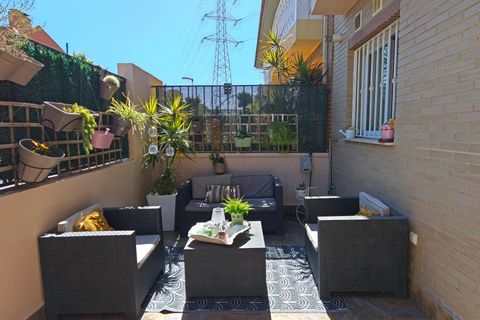 Terraced house in San Antonio De Benageber, Valencia - photo 2