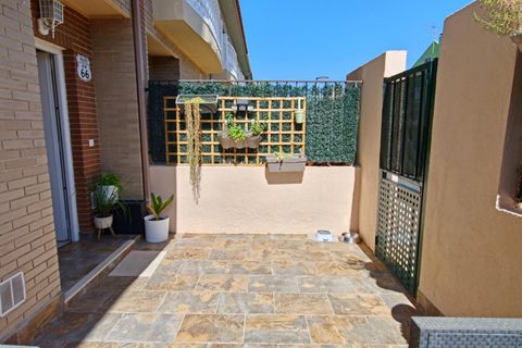 Terraced house in San Antonio De Benageber, Valencia - photo 3