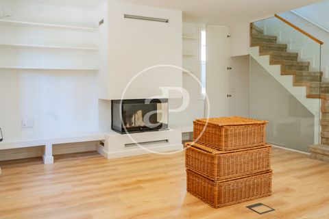 Villa a Madrid, Madrid, Madrid - € 3.100/mes | Ref: AM2606059 - foto 2