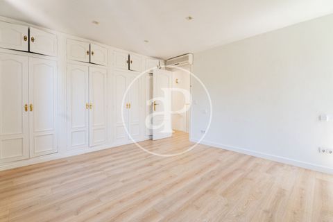 Villa a Madrid, Madrid, Madrid - € 3.100/mes | Ref: AM2606059 - foto 18