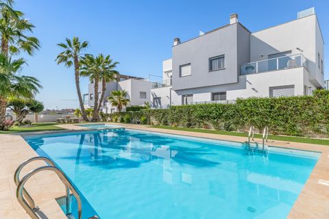 Casa de pueblo en Punta Prima, Alicante, Punta Prima - € 360.000 | Ref: R11989 - photo 2