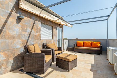 Casa de pueblo en Punta Prima, Alicante, Punta Prima - € 360.000 | Ref: R11989 - photo 21