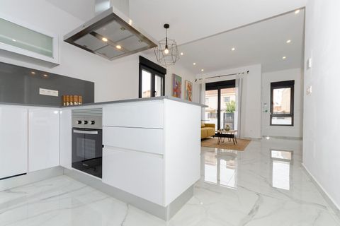 Villa i Torrevieja, Alicante, Torrevieja - € 424.000 | Ref: 00915/4869 - foto 9
