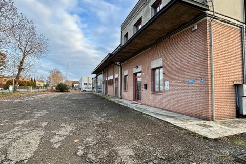 Erhvervsejendom i Soliera, Modena, Soliera - € 750.000 | Ref: U 158 - foto 11
