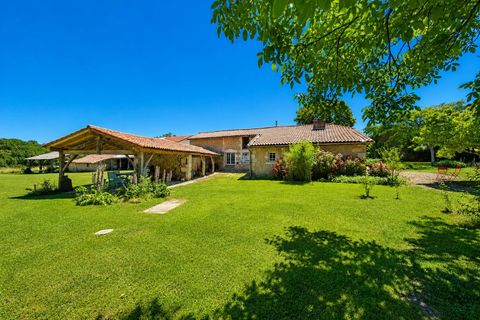 Villa a Chalais, Charente, Chalais - € 270.000 | Ref: BVI85864 - foto 2