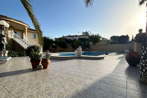 Villa i Torrevieja, Alicante, Torrevieja - € 650.000 | Ref: 785952 - foto 18