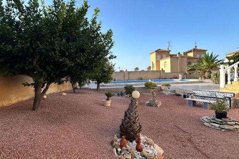 Villa i Torrevieja, Alicante, Torrevieja - € 650.000 | Ref: 785952 - foto 32