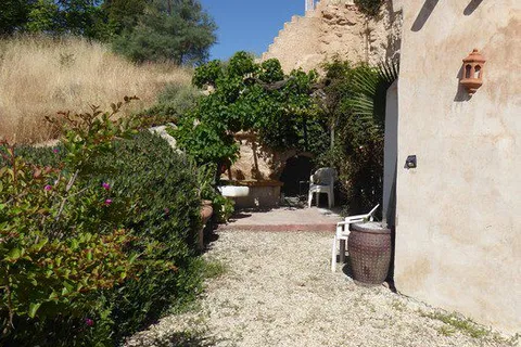 Cave house in La Alqueria, Granada - photo 4