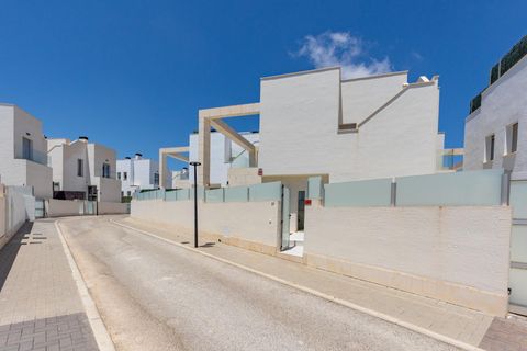 Villa i Orihuela Costa, Alicante, Orihuela Costa - € 590.000 | Ref: MLSC4804937 - foto 35