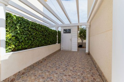 Villa a Rojales, Alicante, Rojales - € 379.500 | Ref: RM-60889 - foto 11