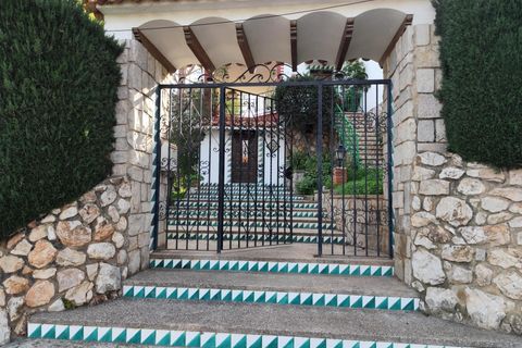 Villa a Chiva, Valencia, Chiva - € 1.600/mes | Ref: EXP08912/8930 - foto 2