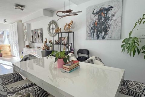 Rækkehus i Orihuela Costa, Alicante, Orihuela Costa - € 269.000 | Ref: MOVE-324-D/13477 - foto 9