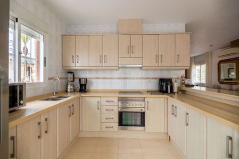 Villa a Rojales, Alicante, Rojales - € 379.500 | Ref: 200-4855 - foto 11